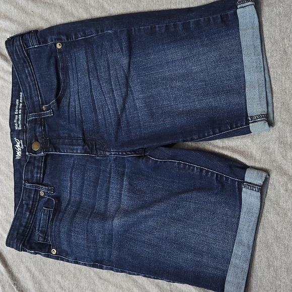 Massimo Pants - Massimo Mid-Rise Bermuda Shorts